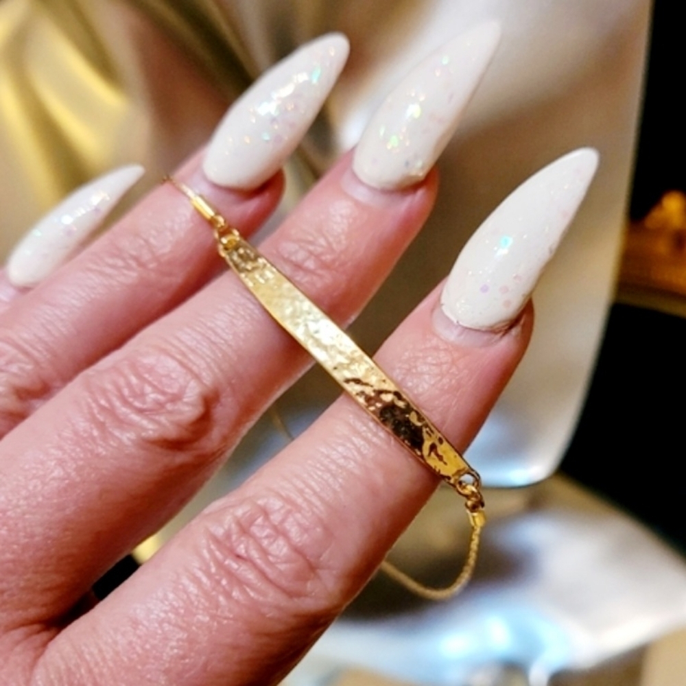 NWT MINIMALIST HAMMERED GOLD TENSION BRACELET